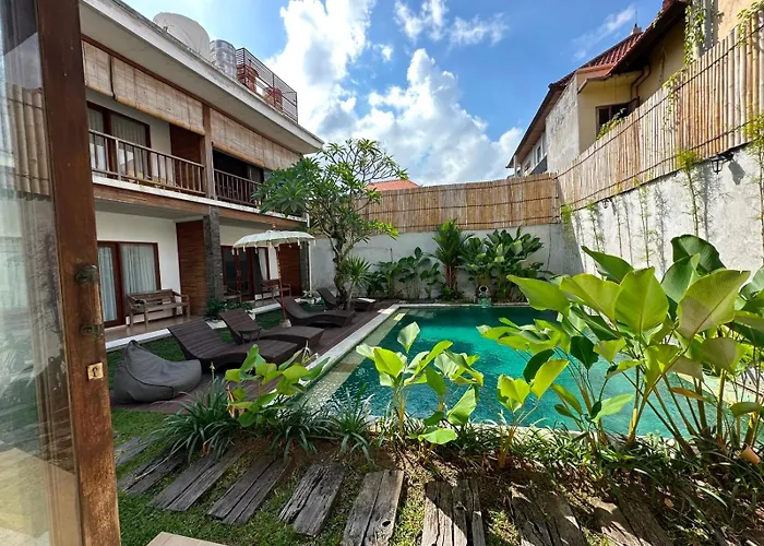 Balcony Living Aparthotel 2*